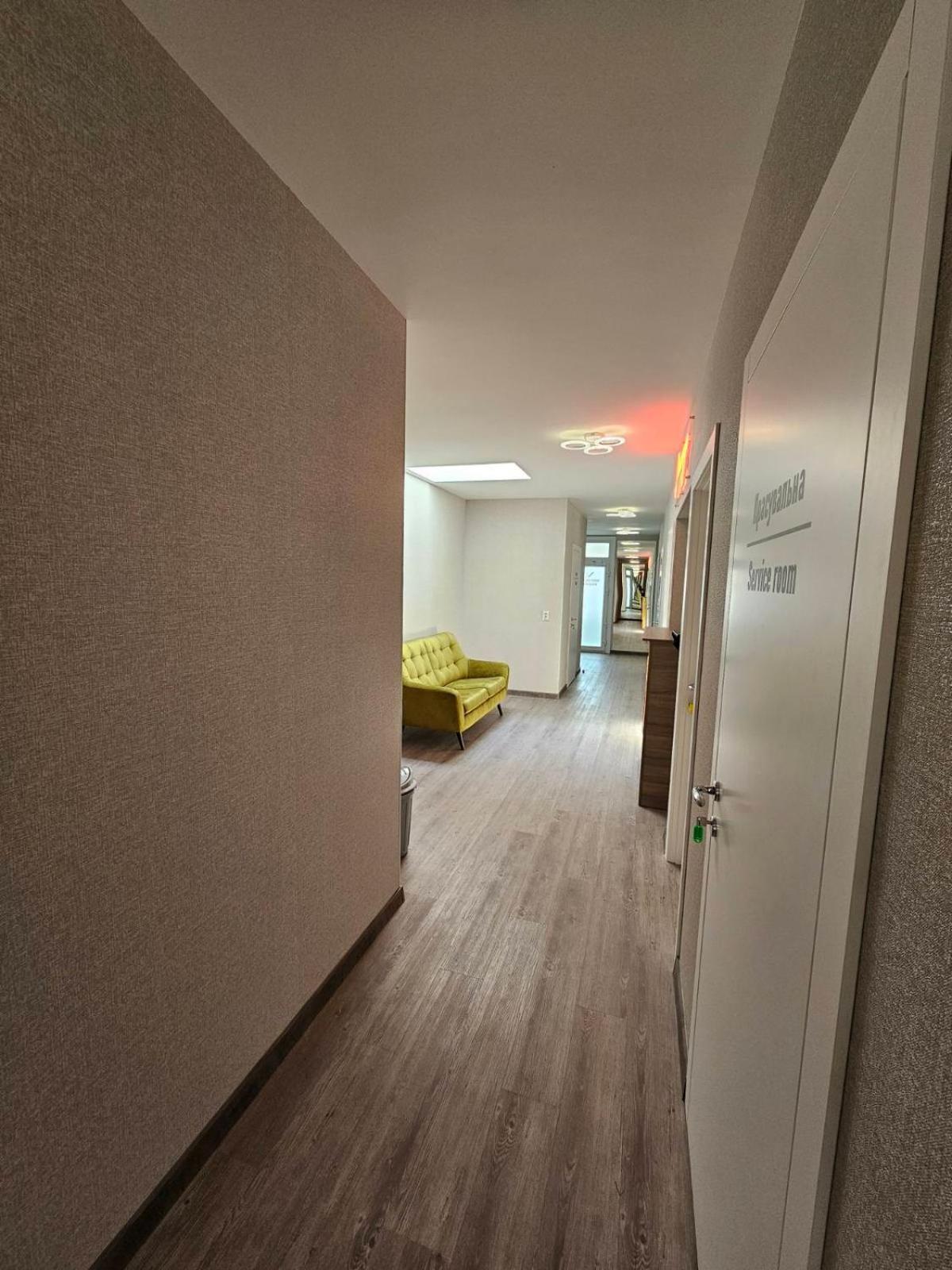 Mansarda Iris Hotel Kiev Bagian luar foto